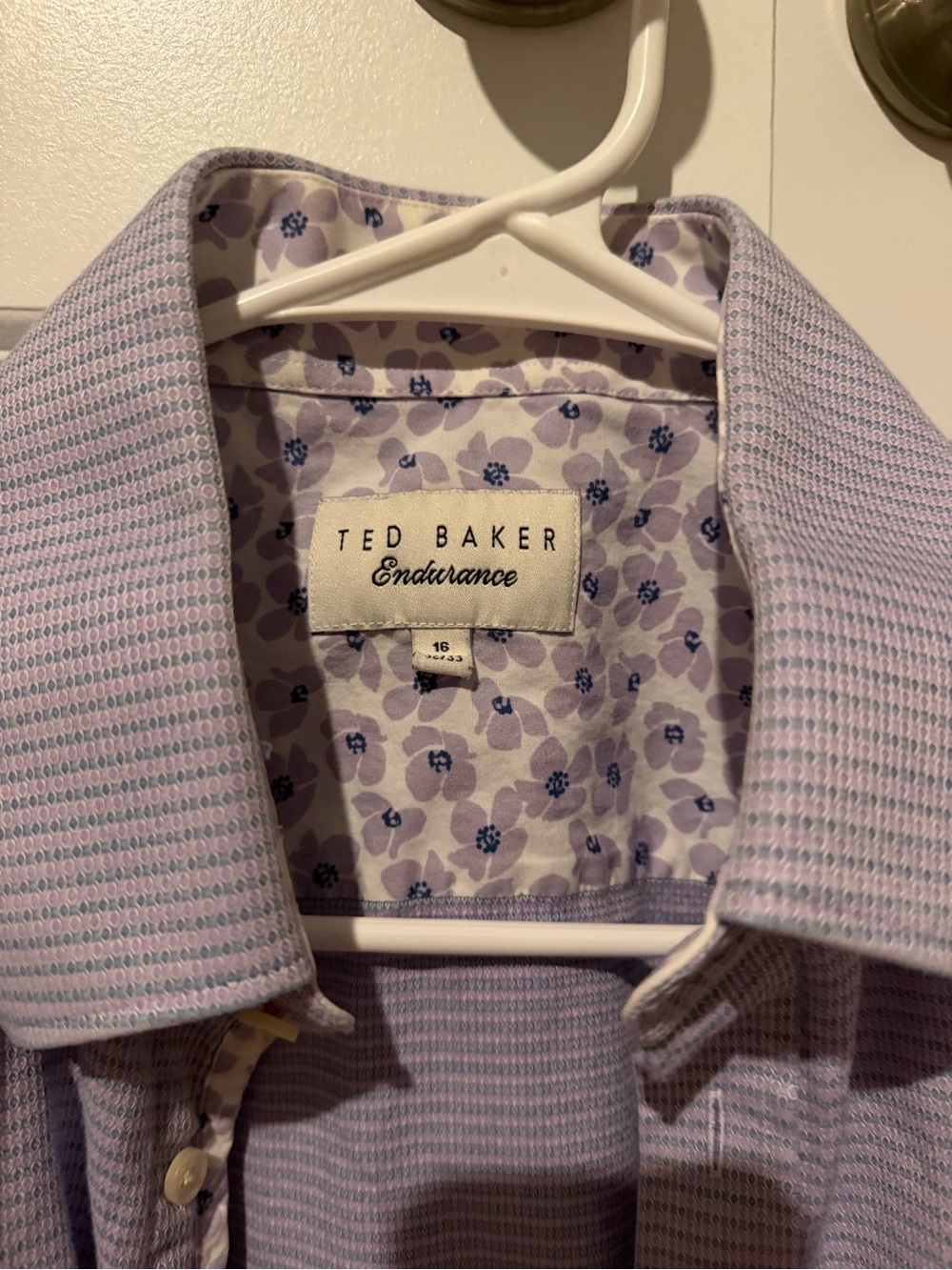 TED BAKER ENDURANCE DRESS SHIRT SIZE 16 - 32/33. Purple with floral.  EUC